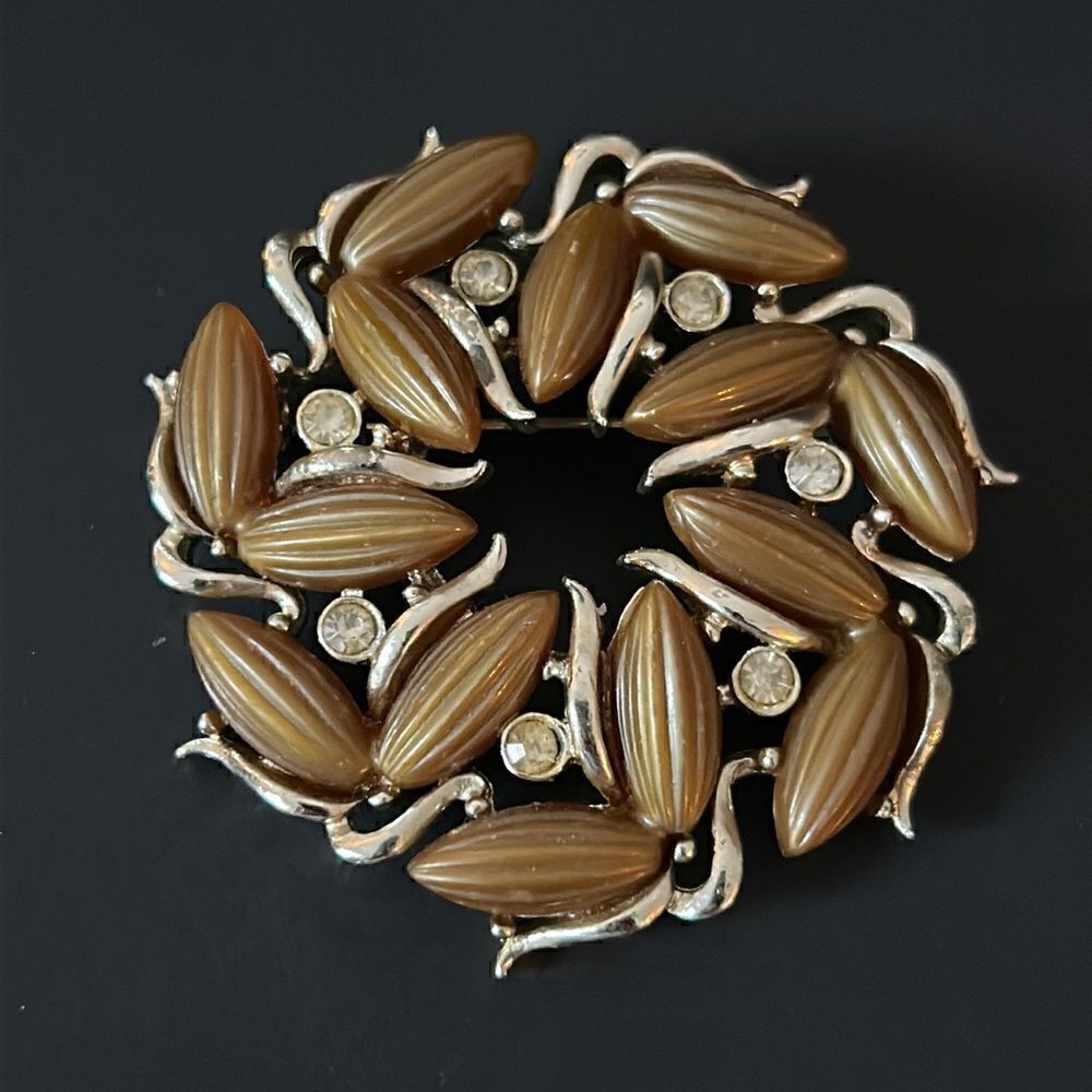 VTG Kramer Brown Almond Rhinestone Round Brooch Pin
